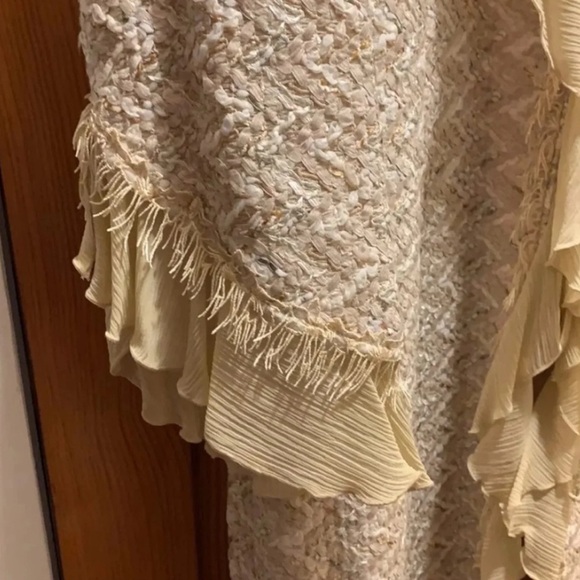 Virgin Wool Stunning Fall/Winter Jacket - Beige - Picture 3 of 9